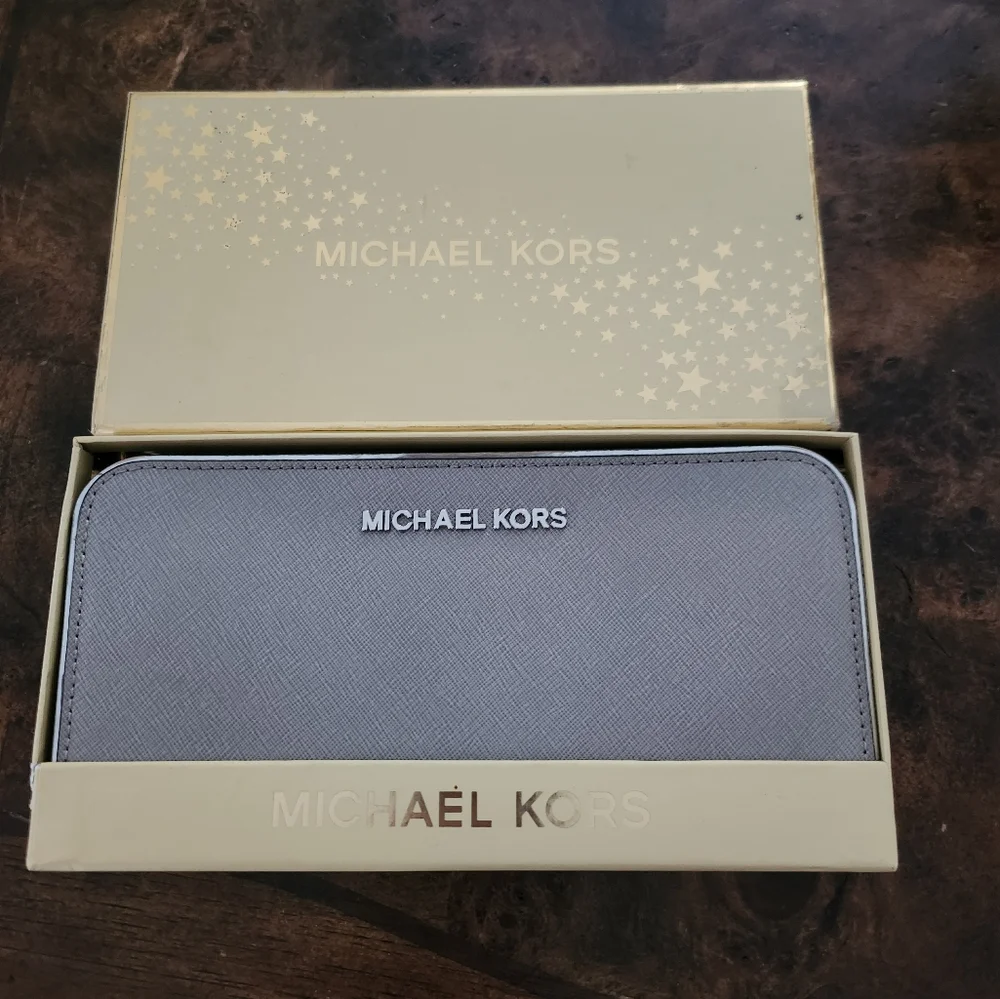 Michael Kors jet set zip around wallet - Picture 2 of 6